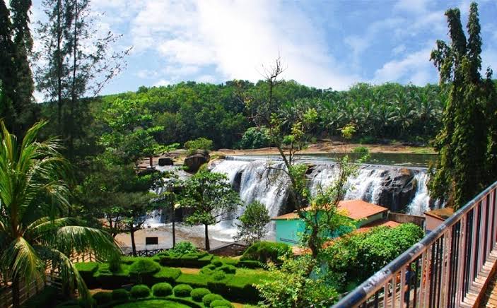 Thirparappu Falls